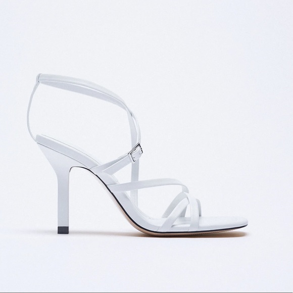 NWT. Zara White Heeled Sandals. Size 6.5